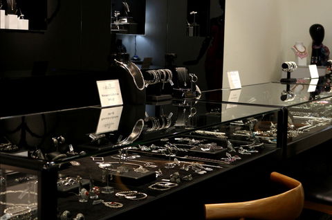 The Maharani Collection - Darwin Holiday 1