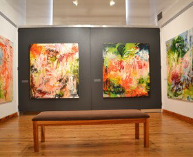 Wangaratta Art Gallery - Darwin Holiday 0