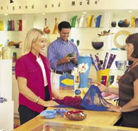 Shopping in The Rocks - Darwin Holiday