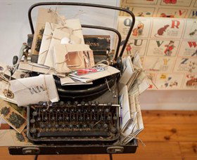 Paper 2 - Darwin Holiday 0