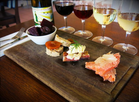 Fowles Wine - Darwin Holiday 1