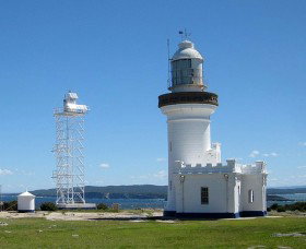 Point Perpendicular Lighthouse And Lookout - Darwin Holiday 0