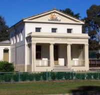 Berry Courthouse - Darwin Holiday