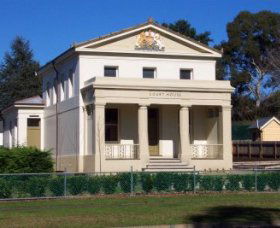 Berry Courthouse - Darwin Holiday 0
