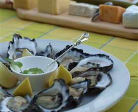 Oyster Shed On Wray Street - Darwin Holiday 0