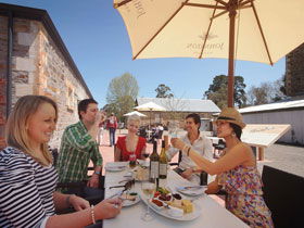 Johnston Oakbank Cellar Door - Darwin Holiday 0