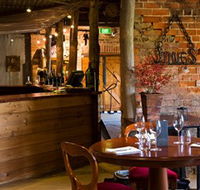 Jones Winery  Vineyard Cafe - Darwin Holiday