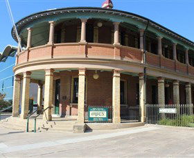 Bathurst District Historical Society Museum - Darwin Holiday 1