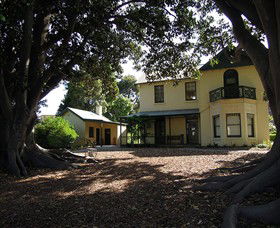 Heritage Hill Museum And Historic Gardens - Darwin Holiday 0
