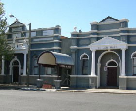 Inverell Art Gallery - Darwin Holiday 0