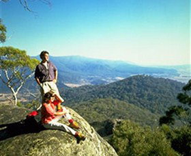 Hume And Hovell Walking Track Yass - Wee Jasper - Darwin Holiday 0