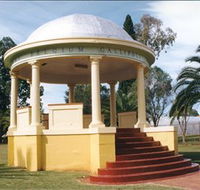 Kingaroy Soldiers Memorial Rotunda - Darwin Holiday