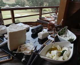 Jannei Artisan Cheese Makers - Darwin Holiday 0