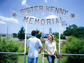 Sister Kenny Memorial - Darwin Holiday 0