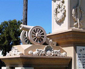 Boer War Memorial And Park, Allora - Darwin Holiday 2