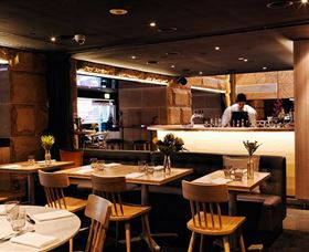 The Governor's Table Bar & Dining - Darwin Holiday 0