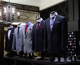 Montagio Custom Tailoring - Darwin Holiday 0