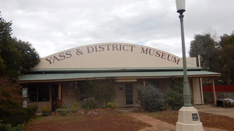 Yass And District Museum - Darwin Holiday 1