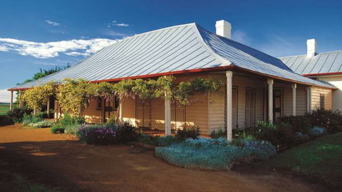 Cooma Cottage - Darwin Holiday 1