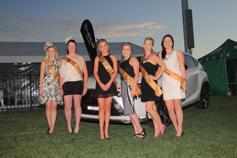 Bathurst Harness Racing Club - Darwin Holiday 2