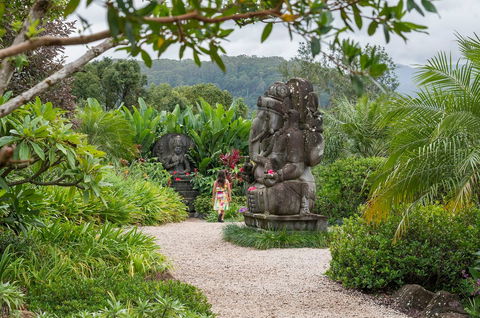 Crystal Castle & Shambhala Gardens - Darwin Holiday 4
