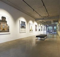 Black Eye Gallery - Darwin Holiday