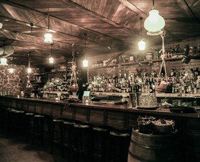 Button Bar - Darwin Holiday 0