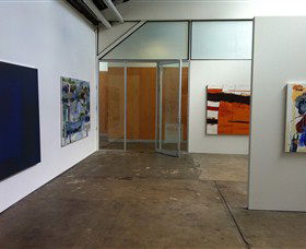Janet Clayton Gallery - Darwin Holiday 0