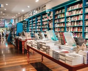 Better Read Than Dead - Darwin Holiday 0
