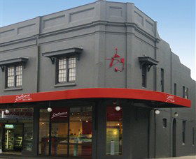 Defiance Gallery - Darwin Holiday 0