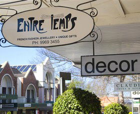 Military Road - Darwin Holiday 0