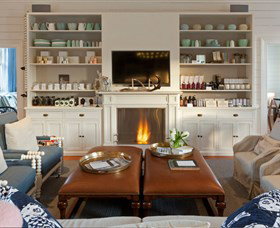 East Coast Lounge - Darwin Holiday 1