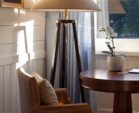 East Coast Lounge - Darwin Holiday 4