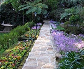 Lisgar Gardens - Darwin Holiday 0