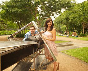 Sculpture Garden Campbelltown - Darwin Holiday 0