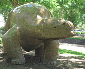 Sculpture Garden Campbelltown - Darwin Holiday 3