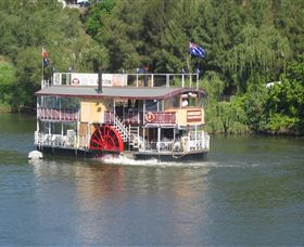 Hawkesbury Paddlewheeler - Darwin Holiday 0