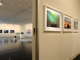 Hugo Michell Gallery - Darwin Holiday 3