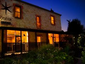 Cocos Hair And Day Spa - Darwin Holiday 0