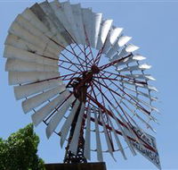 Barcaldine Windmill - Darwin Holiday