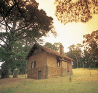 Heysen - The Cedars - Darwin Holiday