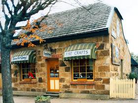 Bamfurlong Fine Crafts - Darwin Holiday 0