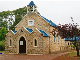 Christ Church Yankalilla - Darwin Holiday 0