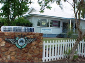 Charleville - Royal Flying Doctor Service Visitor Centre - Darwin Holiday 3