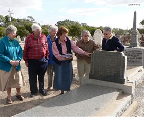Wentworth Cemetery - Darwin Holiday 0