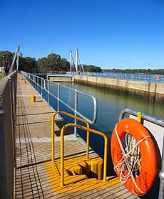 Lock 10 And Weir - Darwin Holiday 1