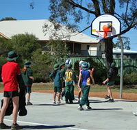 EE Parr O.B.E. Park - Darwin Holiday