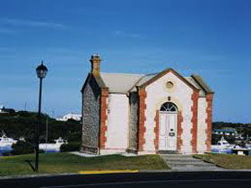 Royal Circus And Customs House In Robe - Darwin Holiday 0