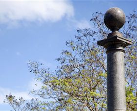 Darwin Cenotaph War Memorial - Darwin Holiday 0