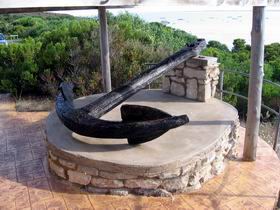 Geltwood Anchor Memorial - Darwin Holiday 0